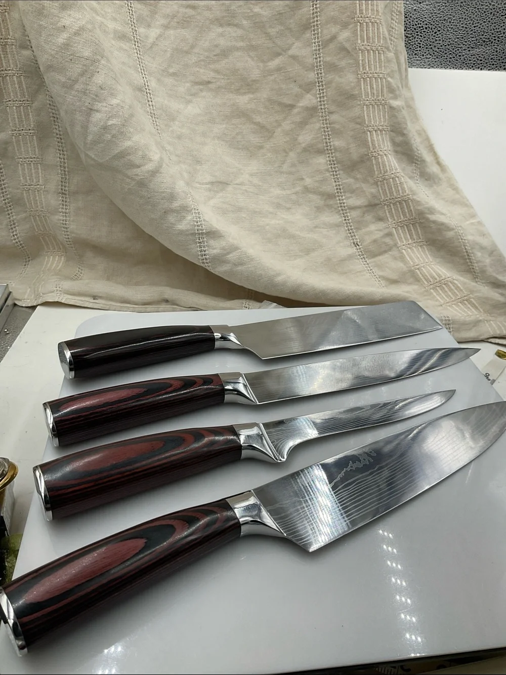 Seido Knives (LogoDisplayInRed&White on Black Box) Japanese Handmade Chef Knives